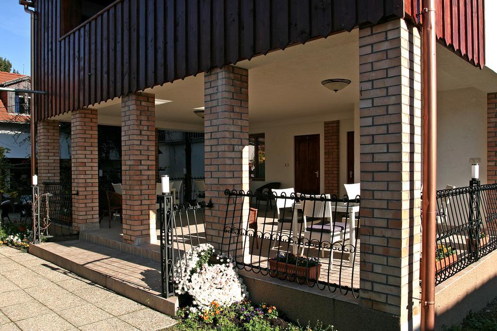 Bed and Breakfast Polgar Panzio à Villány Extérieur photo